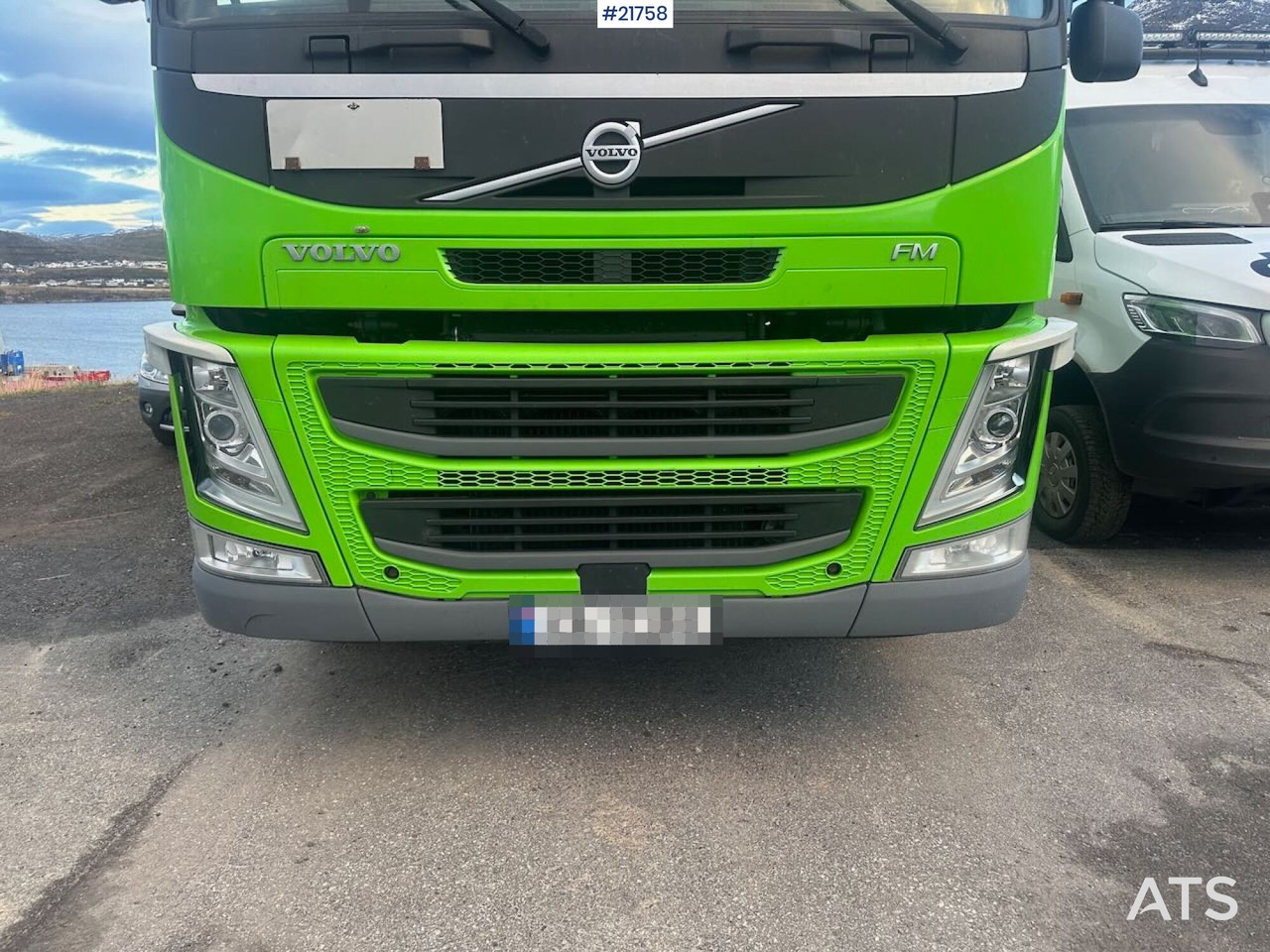 Volvo FM450 - Refrigerated truck: picture 2 Volvo FM450 - Refrigerated truck: picture 2