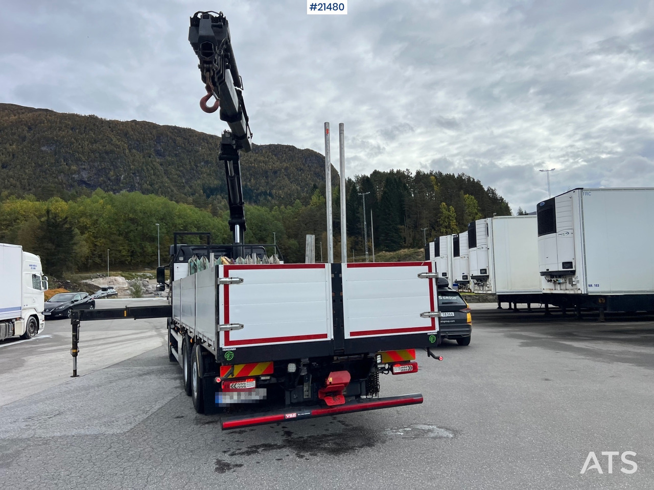 Crane truck Volvo FM460: picture 29