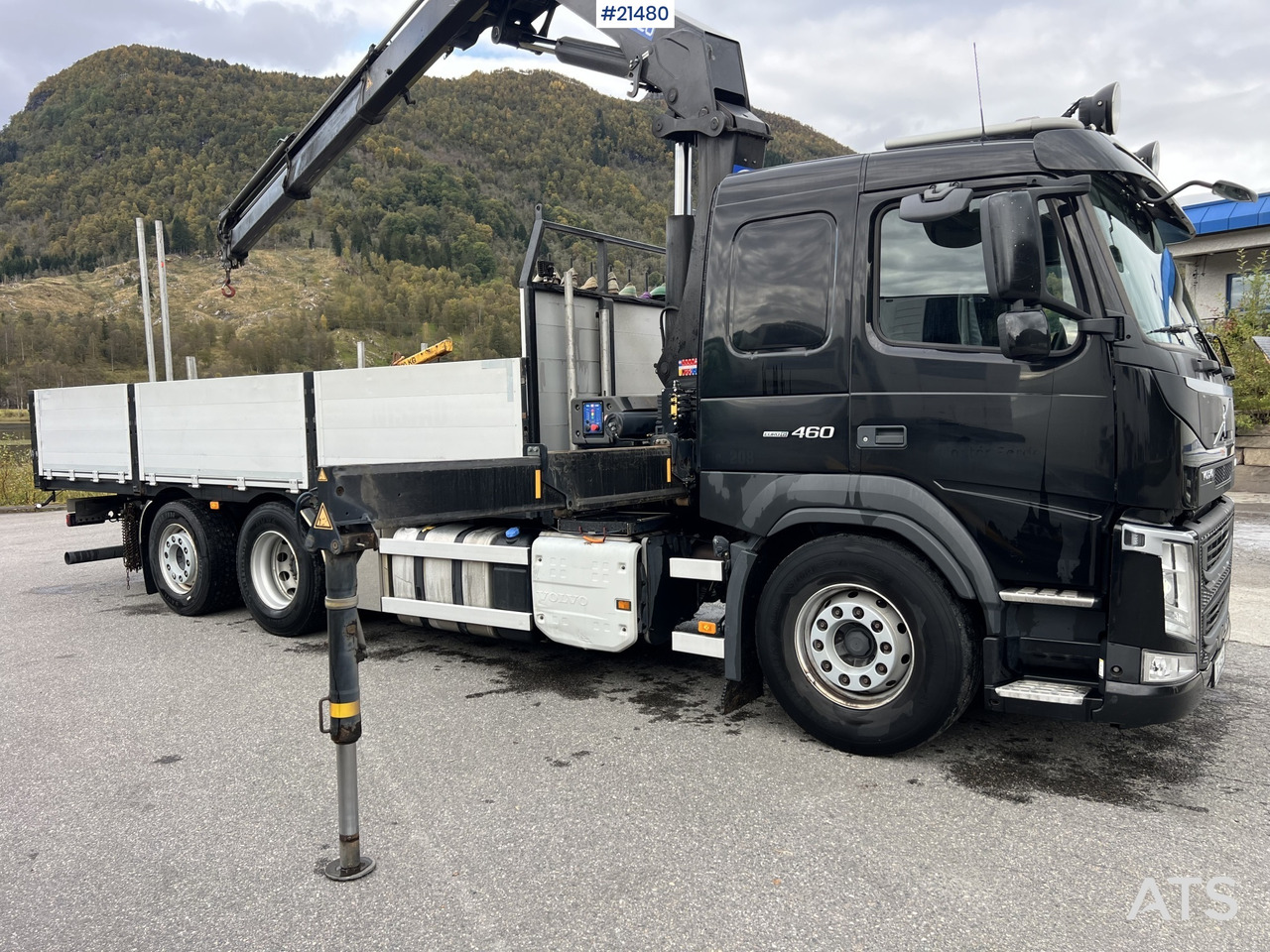 Crane truck Volvo FM460: picture 19