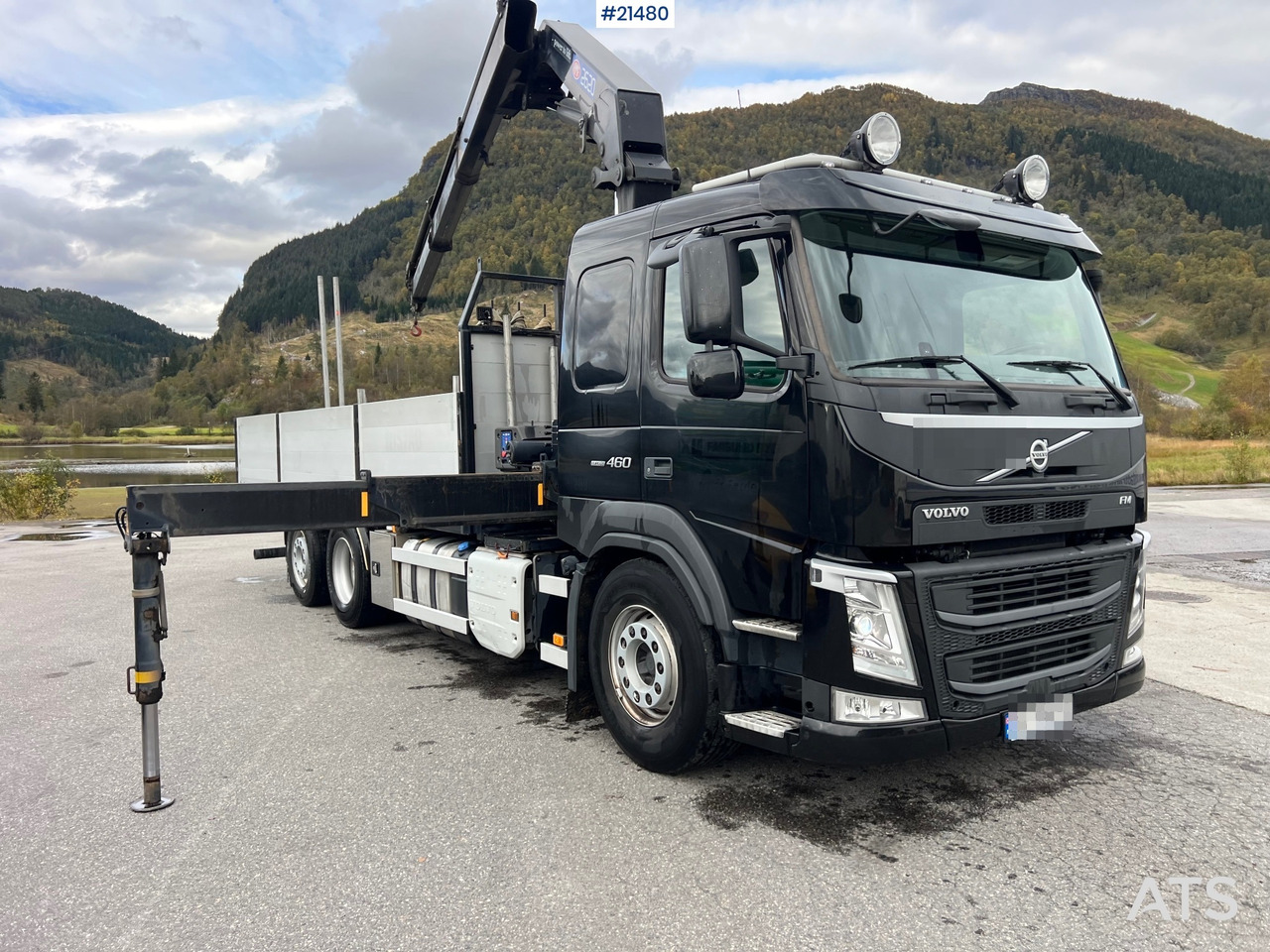 Crane truck Volvo FM460: picture 17