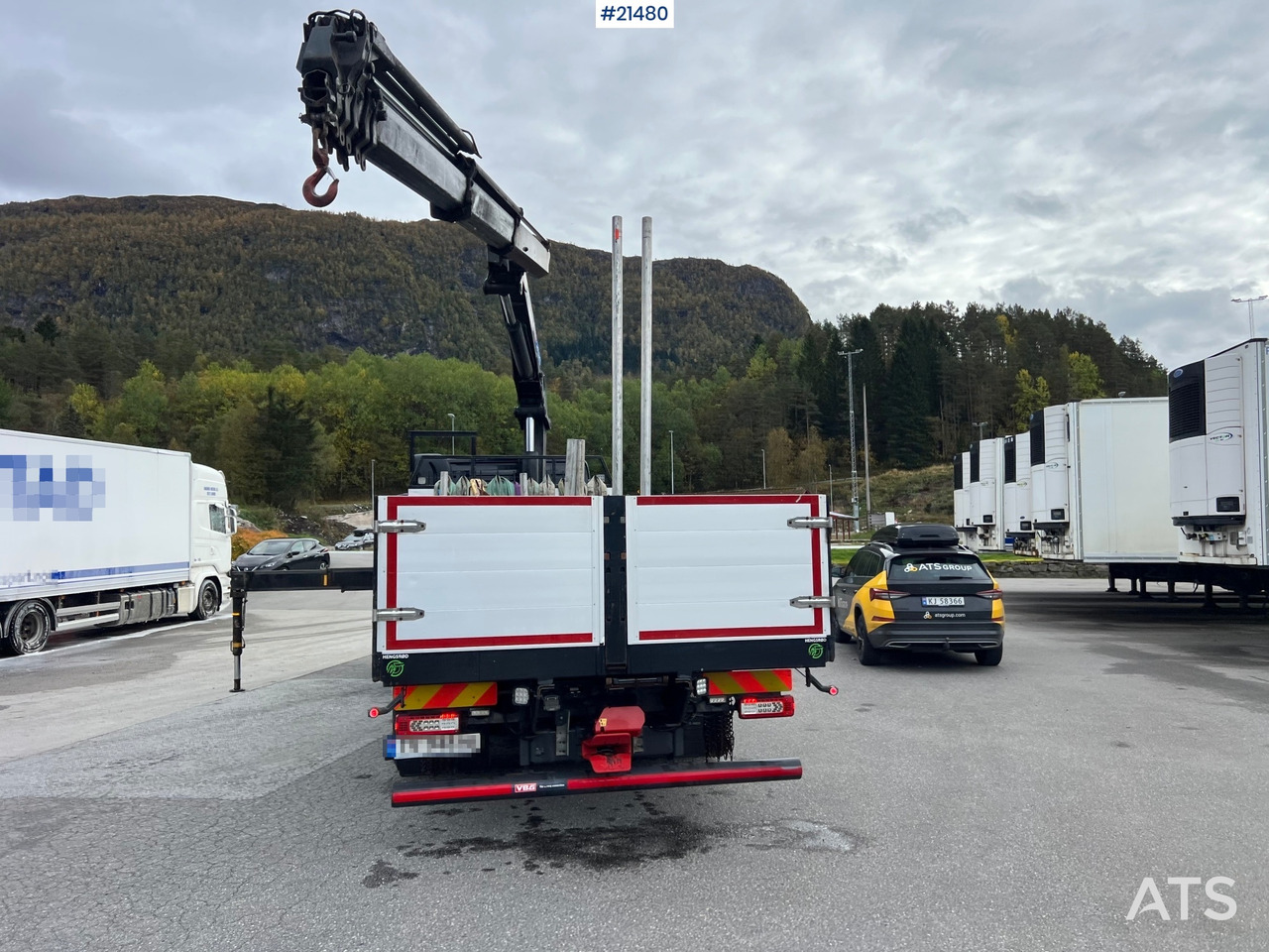 Crane truck Volvo FM460: picture 28