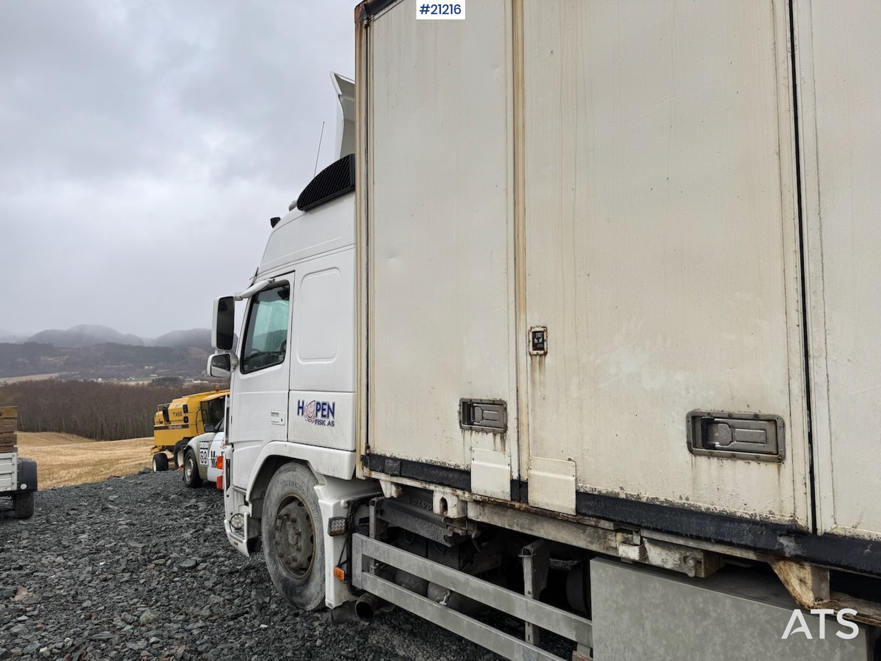 Volvo FM9 - Box truck: picture 4 Volvo FM9 - Box truck: picture 4