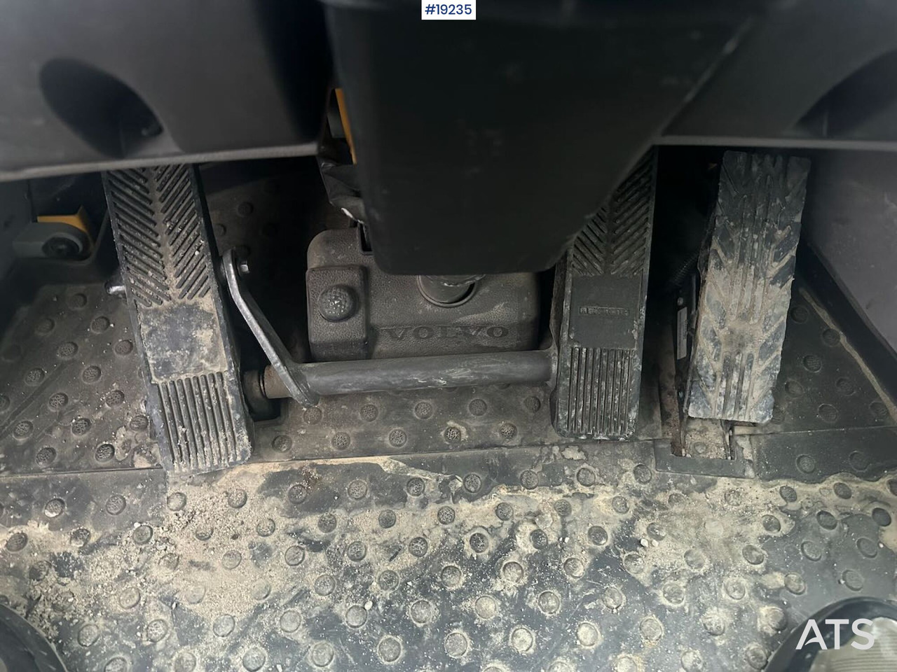 Wheel loader Volvo L110H: picture 27