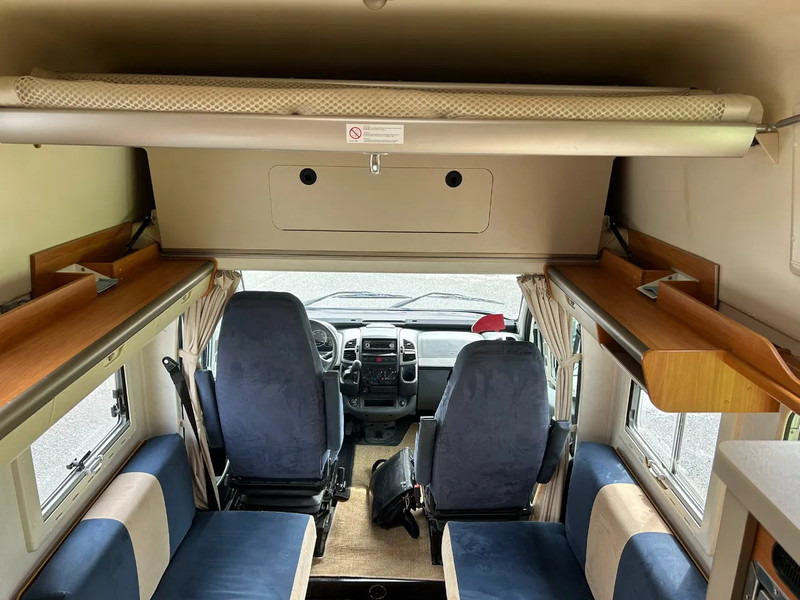 Hymer EXSIS 4 persoon's Prijs 25900 euro geen btw - Semi-integrated motorhome: picture 5 Hymer EXSIS 4 persoon's Prijs 25900 euro geen btw - Semi-integrated motorhome: picture 5