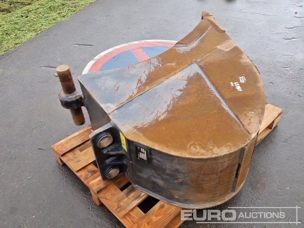 14" Digging Bucket - Bucket: picture 3 14" Digging Bucket - Bucket: picture 3