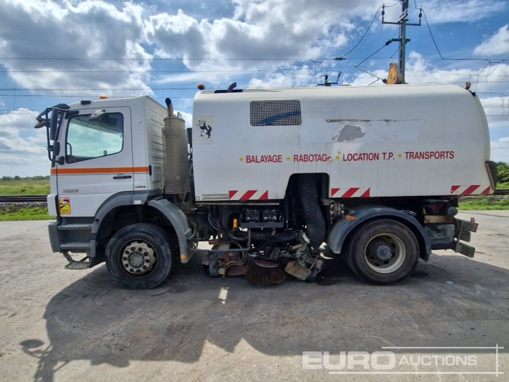 2002 Mercedes Axor 1829 - Road sweeper: picture 2 2002 Mercedes Axor 1829 - Road sweeper: picture 2