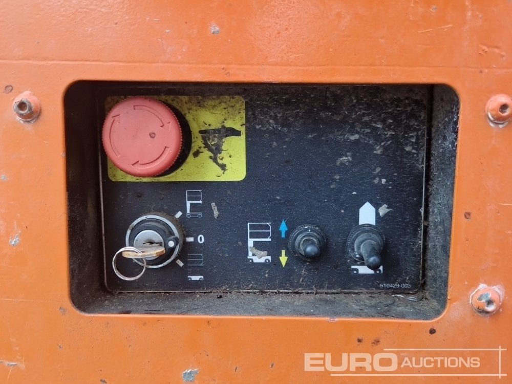 Vertical mast lift 2011 Snorkel M1230E: picture 19