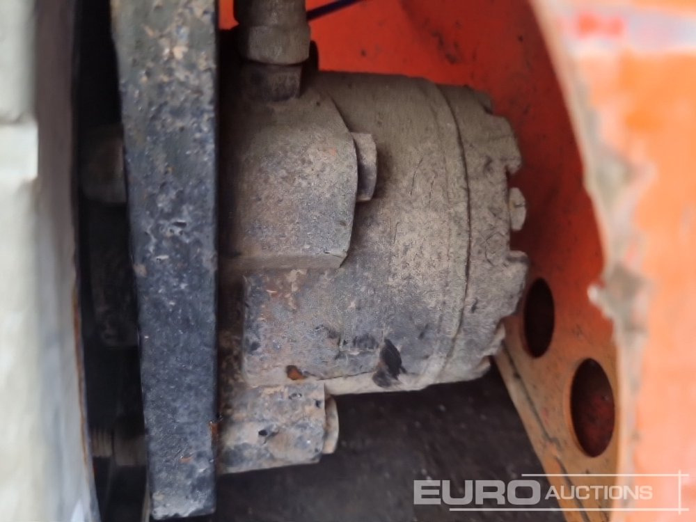 Vertical mast lift 2011 Snorkel M1230E: picture 11