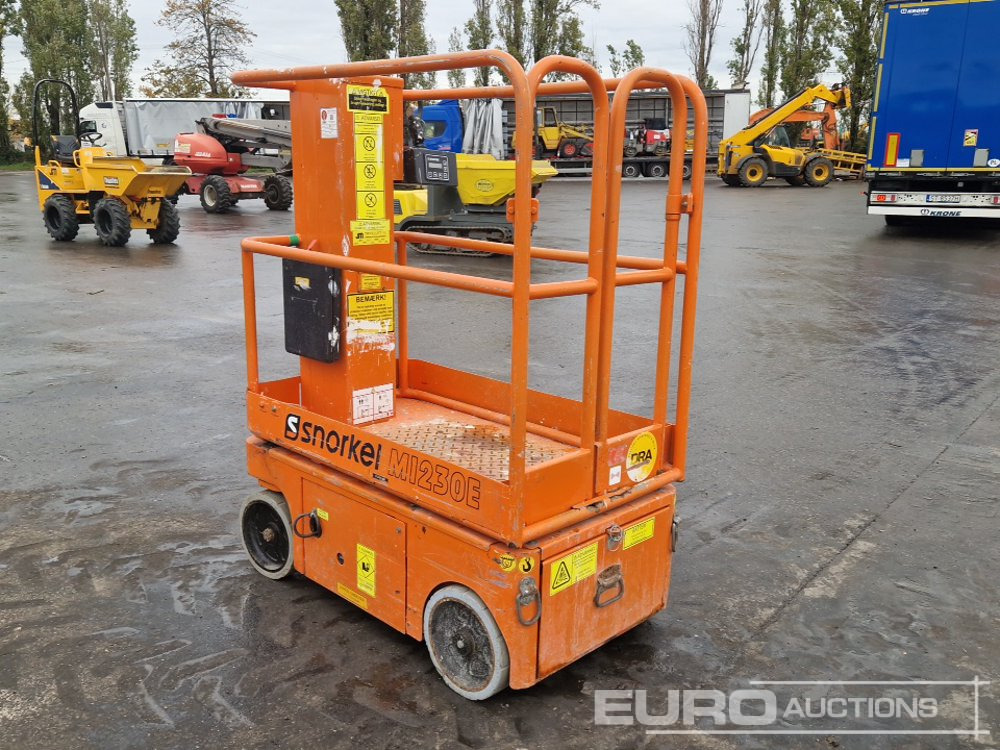 Vertical mast lift 2011 Snorkel M1230E: picture 6