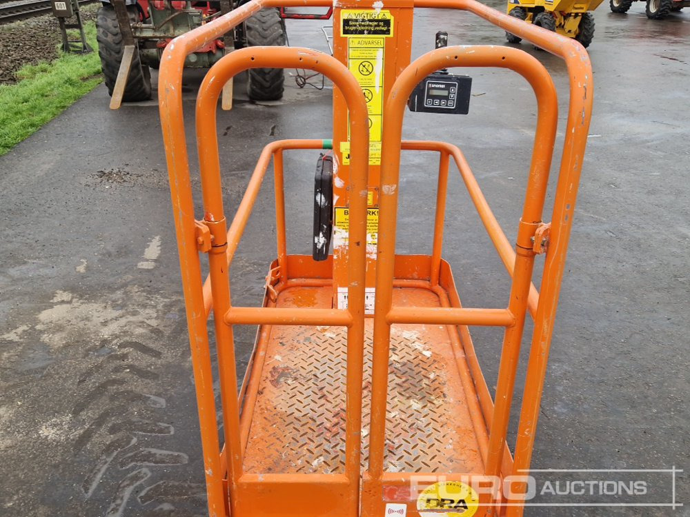 Vertical mast lift 2011 Snorkel M1230E: picture 13