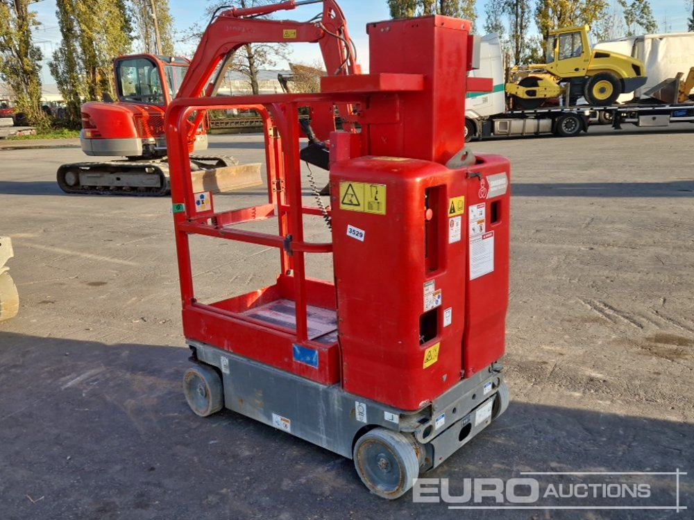 2014 Genie GRC-12 - Vertical mast lift: picture 4 2014 Genie GRC-12 - Vertical mast lift: picture 4