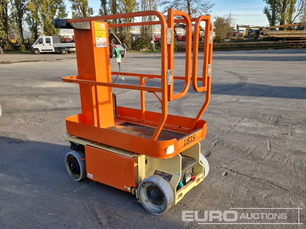 2014 JLG 1230ES - Vertical mast lift: picture 4 2014 JLG 1230ES - Vertical mast lift: picture 4