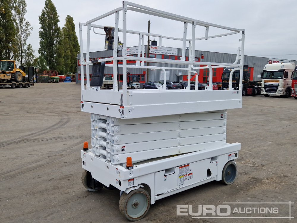 2015 Haulotte Compact 14 - Aerial platform: picture 4 2015 Haulotte Compact 14 - Aerial platform: picture 4