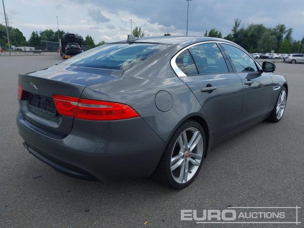 2015 Jaguar XE - Car: picture 3 2015 Jaguar XE - Car: picture 3