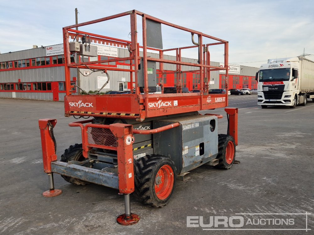 2015 SkyJack SJ6826RT - Scissor lift: picture 1 2015 SkyJack SJ6826RT - Scissor lift: picture 1