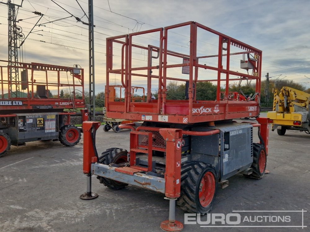 2015 SkyJack SJ6826RT - Scissor lift: picture 5 2015 SkyJack SJ6826RT - Scissor lift: picture 5