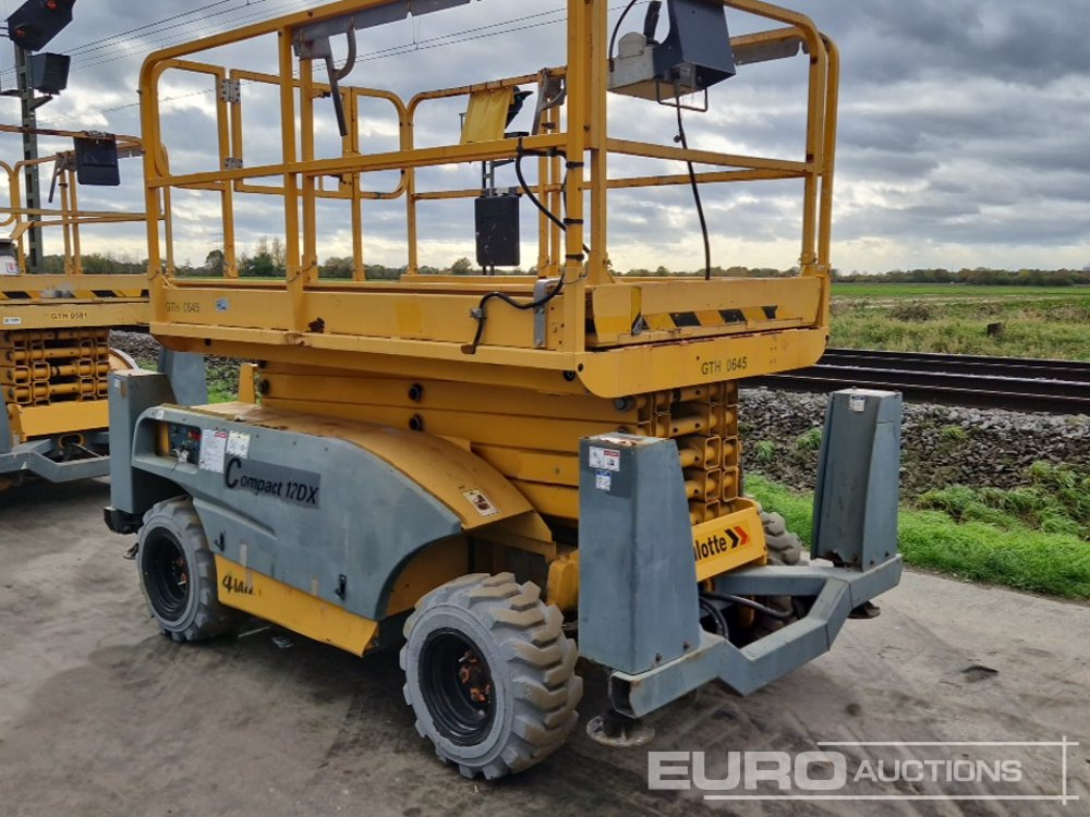 2017 Haulotte Compact 12DX - Aerial platform: picture 3 2017 Haulotte Compact 12DX - Aerial platform: picture 3