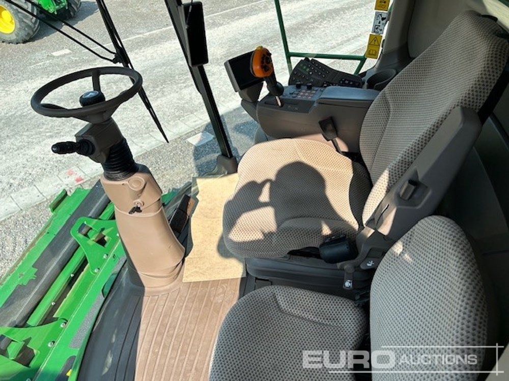 2017 John Deere T660RT - Combine harvester: picture 5 2017 John Deere T660RT - Combine harvester: picture 5