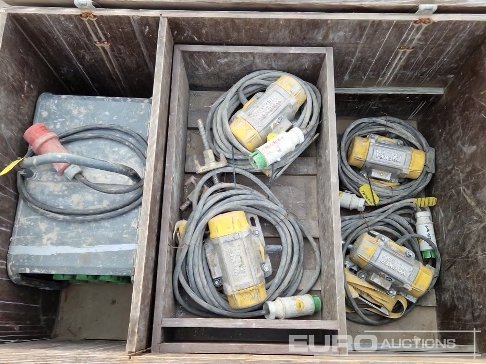 2017 Wacker Neuson Contents: 1 FUE-M/S 75A electronic frequency converter with 6 output sockets, 2 group switches and potentiometer (speed adjustment 0 - 200 Hz), 6 AR26/6/042 3.5kN external concrete - Construction equipment: picture 1 2017 Wacker Neuson Contents: 1 FUE-M/S 75A electronic frequency converter with 6 output sockets, 2 group switches and potentiometer (speed adjustment 0 - 200 Hz), 6 AR26/6/042 3.5kN external concrete - Construction equipment: picture 1