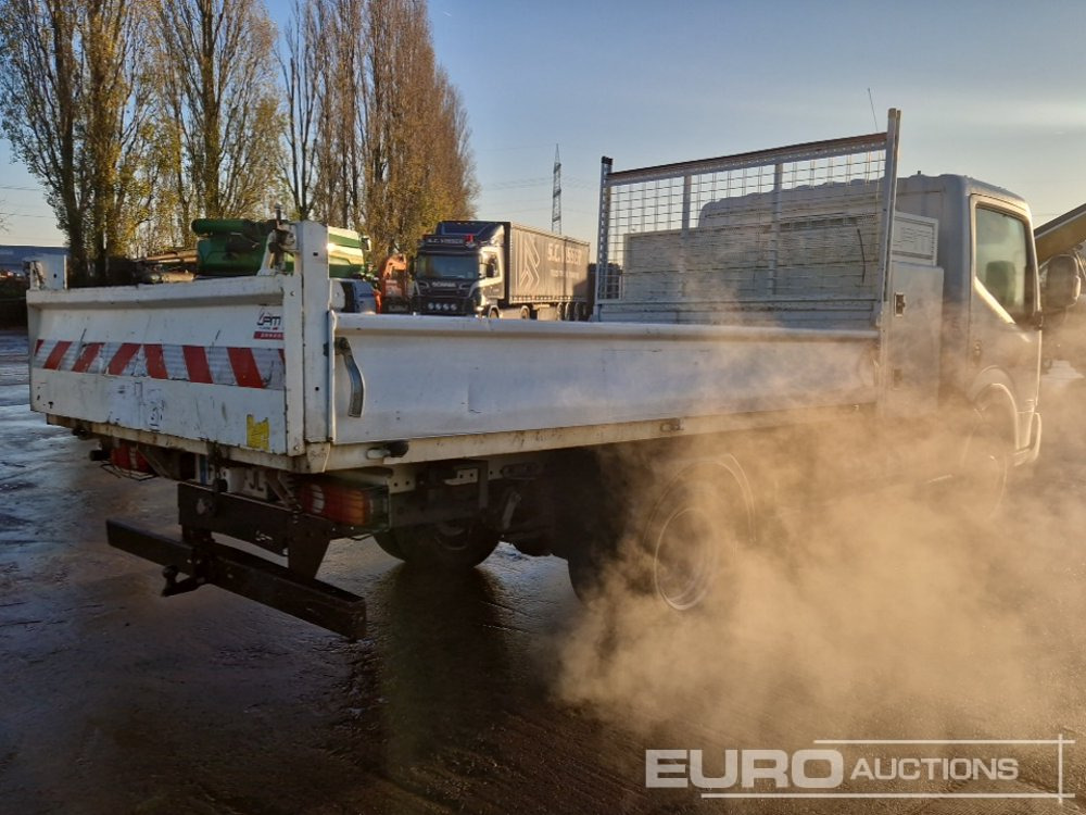 2018 Nissan NT400 - Tipper van: picture 5 2018 Nissan NT400 - Tipper van: picture 5