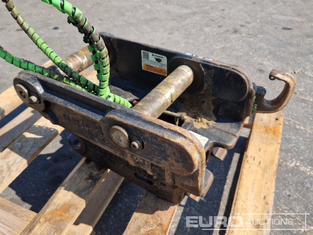 2020 Steelwrist QH to suit Volvo ECR48/50/58/EC55/EW60 - Quick coupler: picture 1 2020 Steelwrist QH to suit Volvo ECR48/50/58/EC55/EW60 - Quick coupler: picture 1