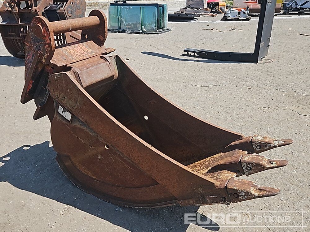 23" Digging Bucket - Bucket: picture 4 23" Digging Bucket - Bucket: picture 4