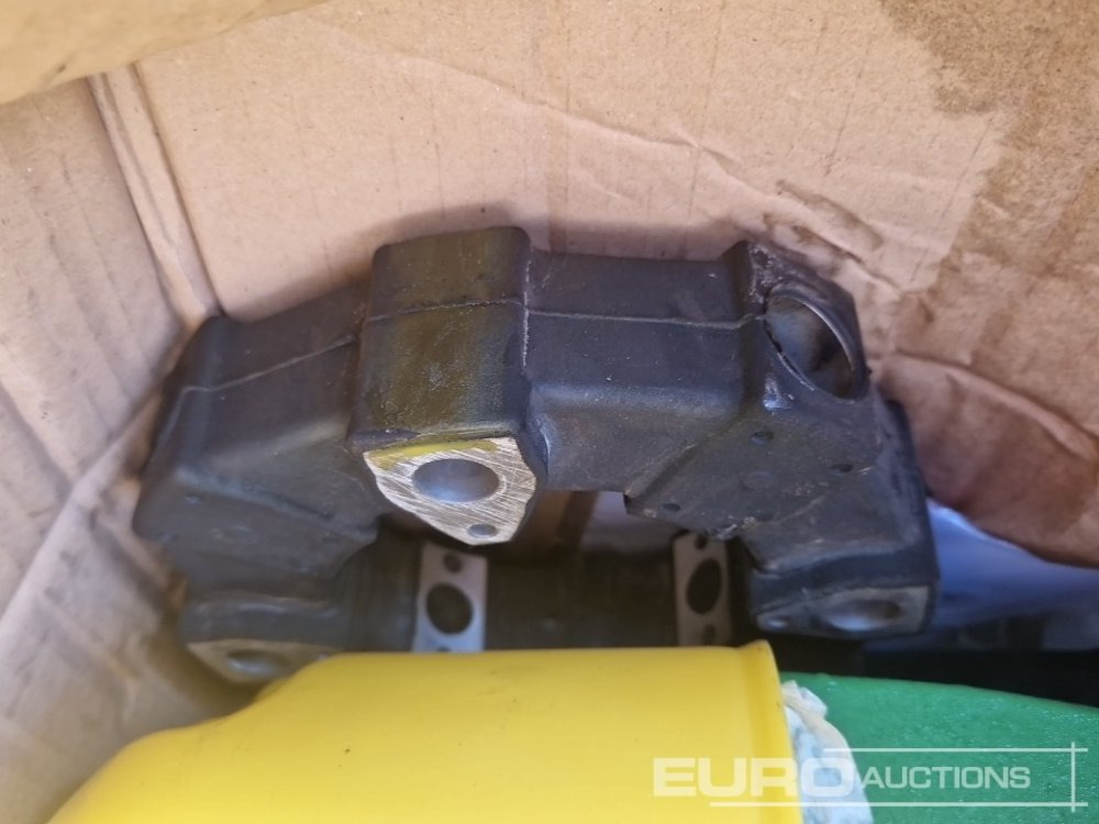 Unused Sauter Front PTO Kit, 1000RPM, 110kW / 150HP, 6 Spline, 1-3/8" Shaft, Counterclockwise Rotation to suit John Deere 6090M, 6100M, 6110M, 6120M, 6130M, 6140M - Agricultural machinery: picture 5 Unused Sauter Front PTO Kit, 1000RPM, 110kW / 150HP, 6 Spline, 1-3/8" Shaft, Counterclockwise Rotation to suit John Deere 6090M, 6100M, 6110M, 6120M, 6130M, 6140M - Agricultural machinery: picture 5