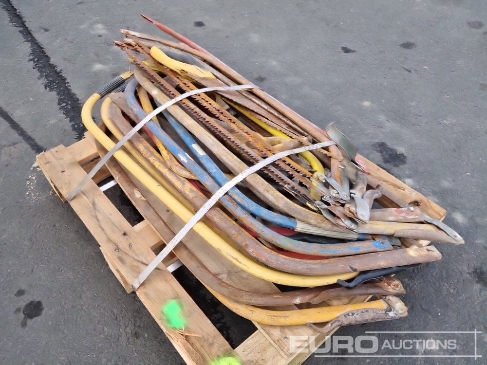 Assorted Hack Saws - Construction equipment: picture 3 Assorted Hack Saws - Construction equipment: picture 3