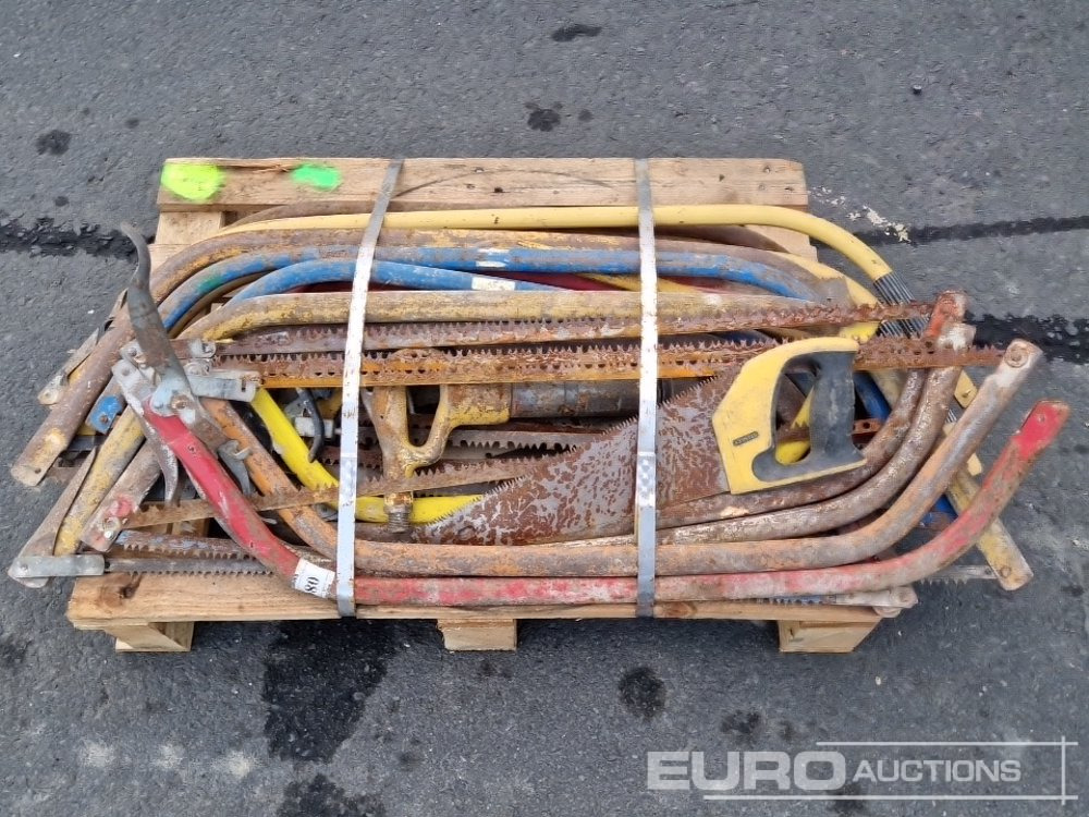 Assorted Hack Saws - Construction equipment: picture 1 Assorted Hack Saws - Construction equipment: picture 1