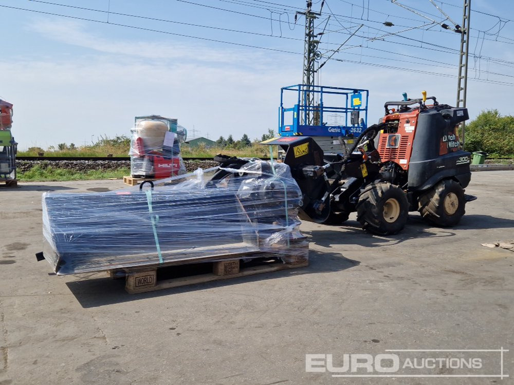 Ditch Witch R300 - Trencher: picture 1 Ditch Witch R300 - Trencher: picture 1