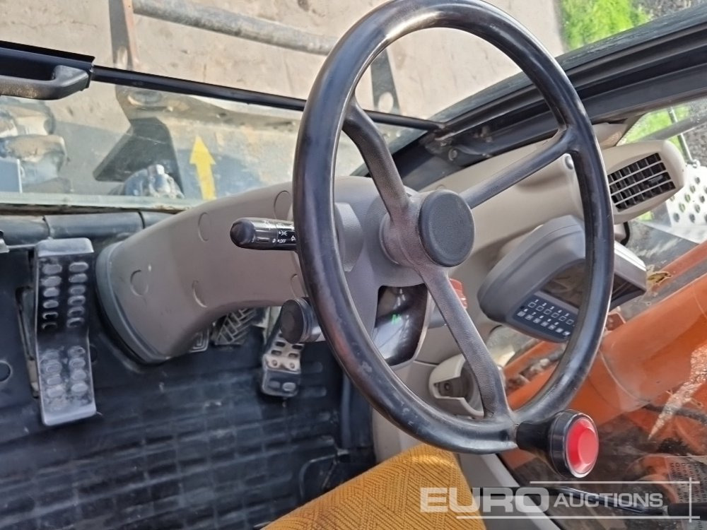 Wheel excavator Hitachi ZX140W-3: picture 36