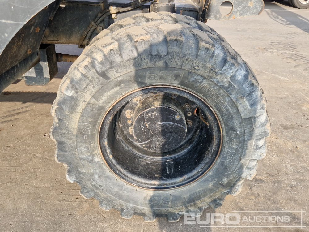 Wheel excavator Hitachi ZX140W-3: picture 9