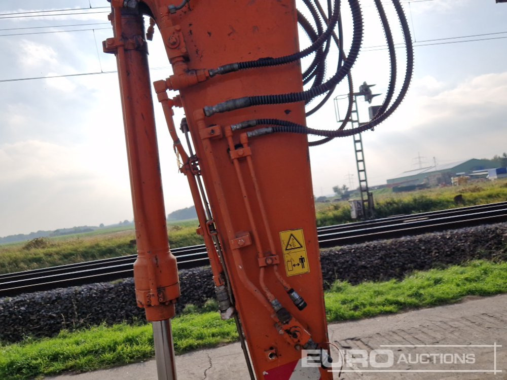 Wheel excavator Hitachi ZX140W-3: picture 22