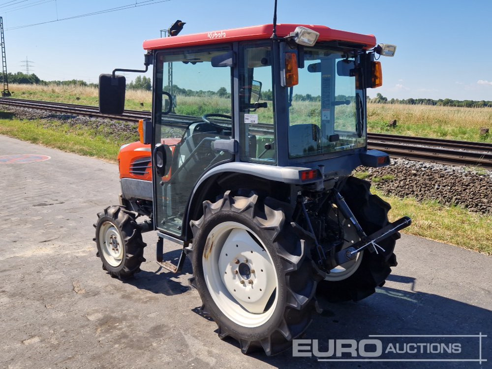 Kubota T240DF - Compact tractor: picture 3 Kubota T240DF - Compact tractor: picture 3