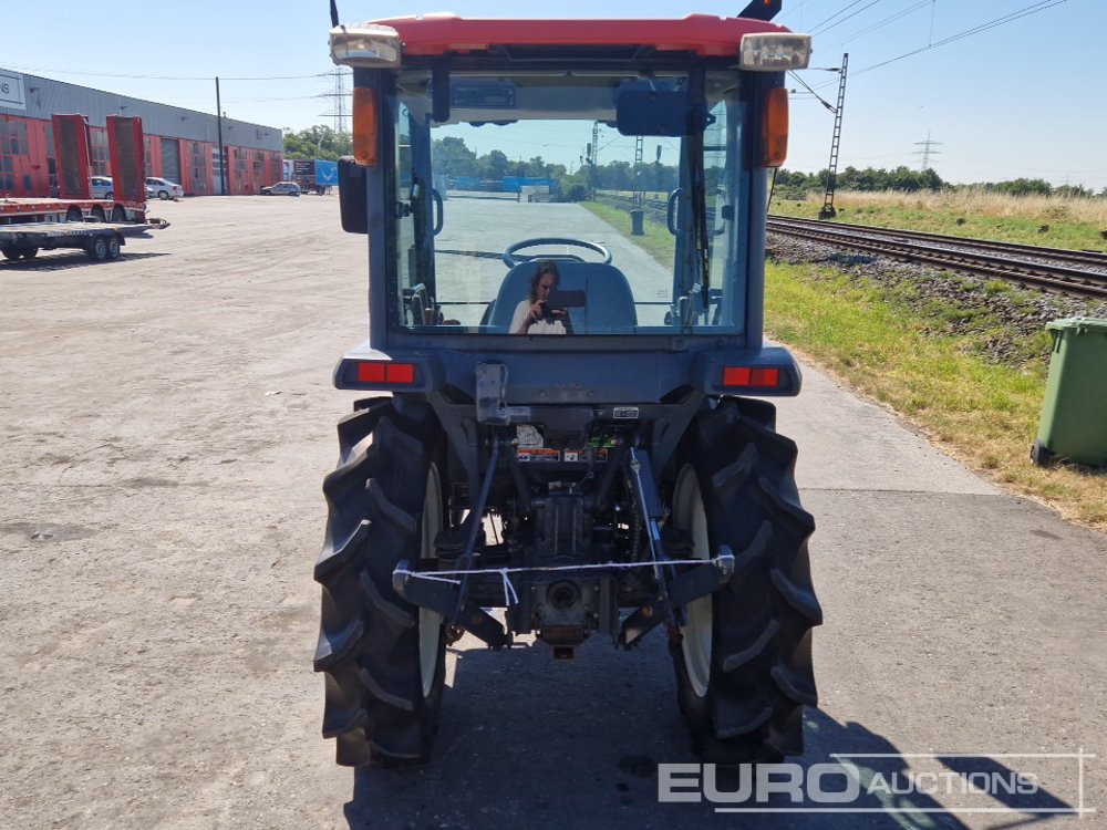 Kubota T240DF - Compact tractor: picture 4 Kubota T240DF - Compact tractor: picture 4