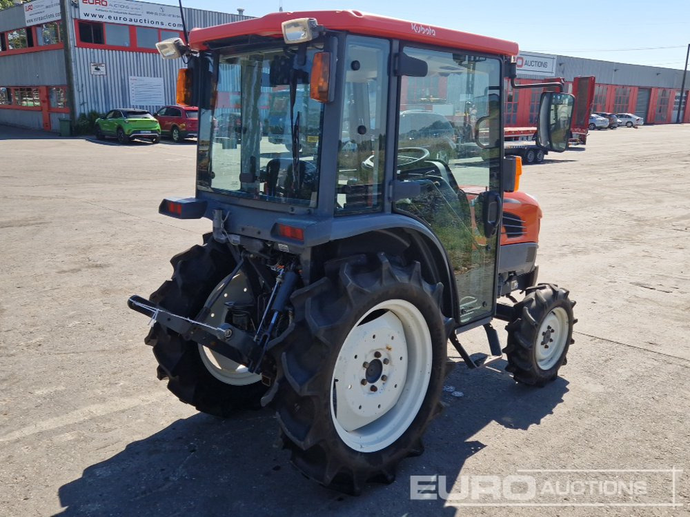 Kubota T240DF - Compact tractor: picture 5 Kubota T240DF - Compact tractor: picture 5
