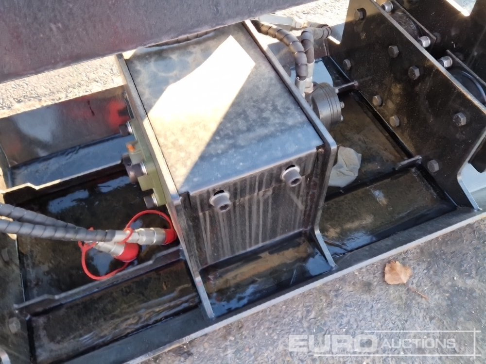 Unused 2025 GIYI Plate Compactor to suit Skidsteer Loader - Material handling equipment: picture 5 Unused 2025 GIYI Plate Compactor to suit Skidsteer Loader - Material handling equipment: picture 5
