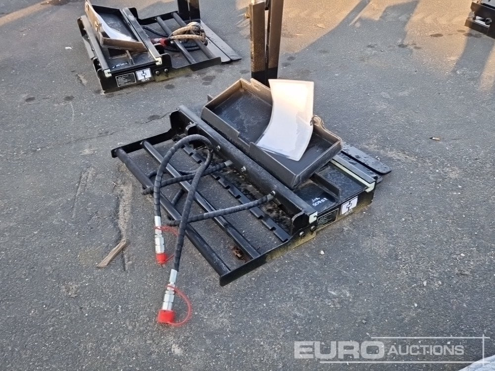 Unused 2025 GIYI Side Shift Fork to suit Skidsteer Loader - Material handling equipment: picture 2 Unused 2025 GIYI Side Shift Fork to suit Skidsteer Loader - Material handling equipment: picture 2