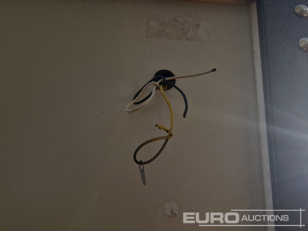 Shower Cabin - Shipping container: picture 5 Shower Cabin - Shipping container: picture 5