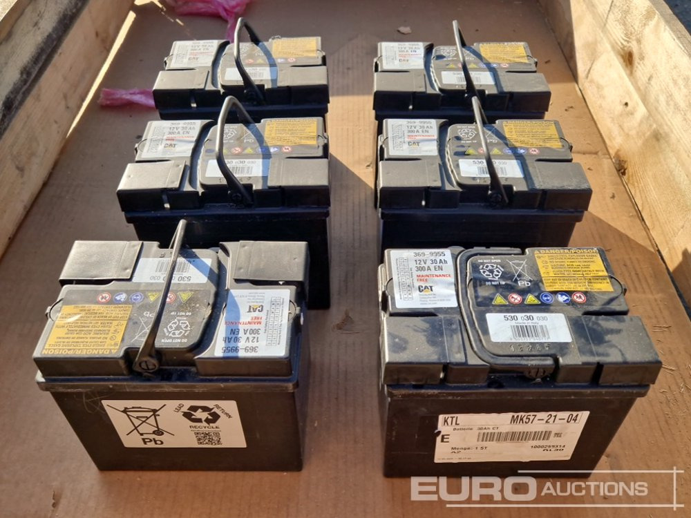 CAT 12V - 30Ah Batteries (6 of) - Spare parts: picture 3 CAT 12V - 30Ah Batteries (6 of) - Spare parts: picture 3