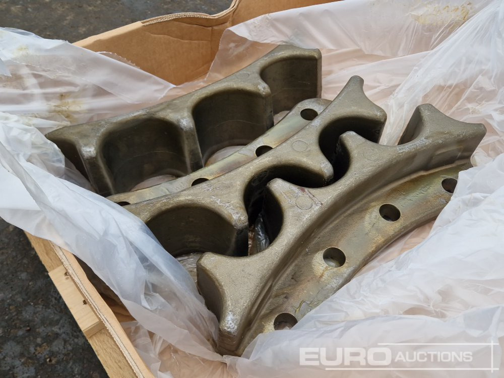 Steel Tracks Segements to suit CAT (Part No 102-6683) - Spare parts for Excavator: picture 4 Steel Tracks Segements to suit CAT (Part No 102-6683) - Spare parts for Excavator: picture 4