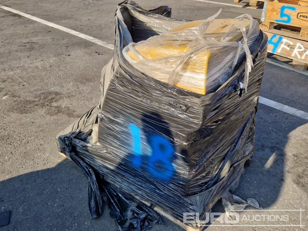 Unused Bonnet with Mirrors to suit CAT M322 - Spare parts: picture 2 Unused Bonnet with Mirrors to suit CAT M322 - Spare parts: picture 2