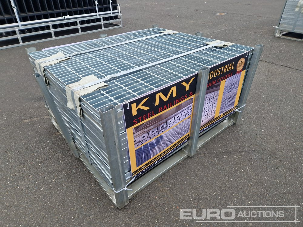 Unused 2025 KMY INDUSTRIAL Steel Grating, Unused Hot-Dip Galvanized Steel Grating, L39.370*W15.748*H1.18", Designed To Allow Water Flow While Providing Safe & Stable Ground Coverage - Construction container: picture 2 Unused 2025 KMY INDUSTRIAL Steel Grating, Unused Hot-Dip Galvanized Steel Grating, L39.370*W15.748*H1.18", Designed To Allow Water Flow While Providing Safe & Stable Ground Coverage - Construction container: picture 2