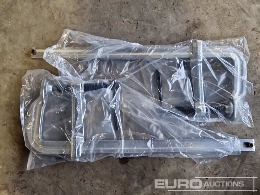 Unused Solid X Forged Welding Clamps 120mm x 400mm (2 Pieces) - Garage equipment: picture 3 Unused Solid X Forged Welding Clamps 120mm x 400mm (2 Pieces) - Garage equipment: picture 3