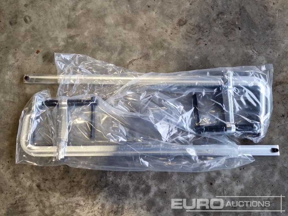 Unused Solid X Forged Welding Clamps 120mm x 600mm (2 Pieces) - Garage equipment: picture 3 Unused Solid X Forged Welding Clamps 120mm x 600mm (2 Pieces) - Garage equipment: picture 3