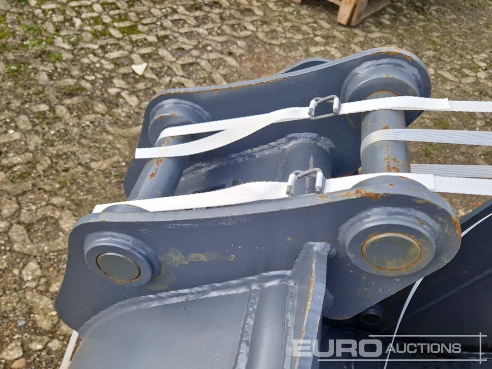 New Bucket Unused Strickland 24", 18" Bucket Set to suit CAT 305 (2 of): picture 7 New Bucket Unused Strickland 24", 18" Bucket Set to suit CAT 305 (2 of): picture 7