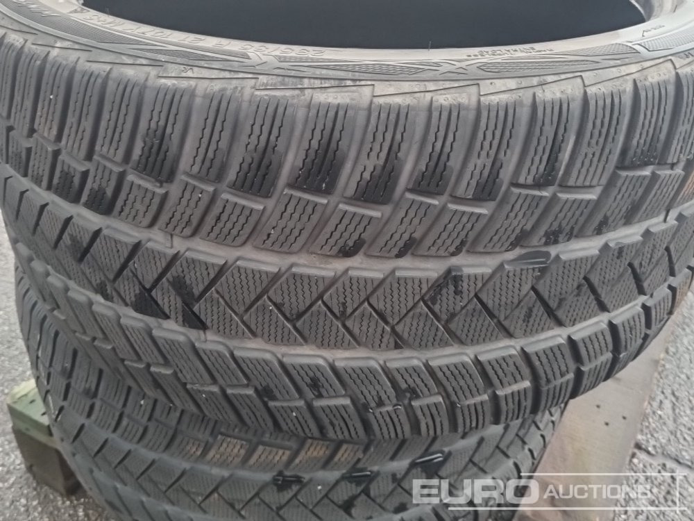 Vredestein 295/35R21 Tyre (4 of) - Tire: picture 5 Vredestein 295/35R21 Tyre (4 of) - Tire: picture 5