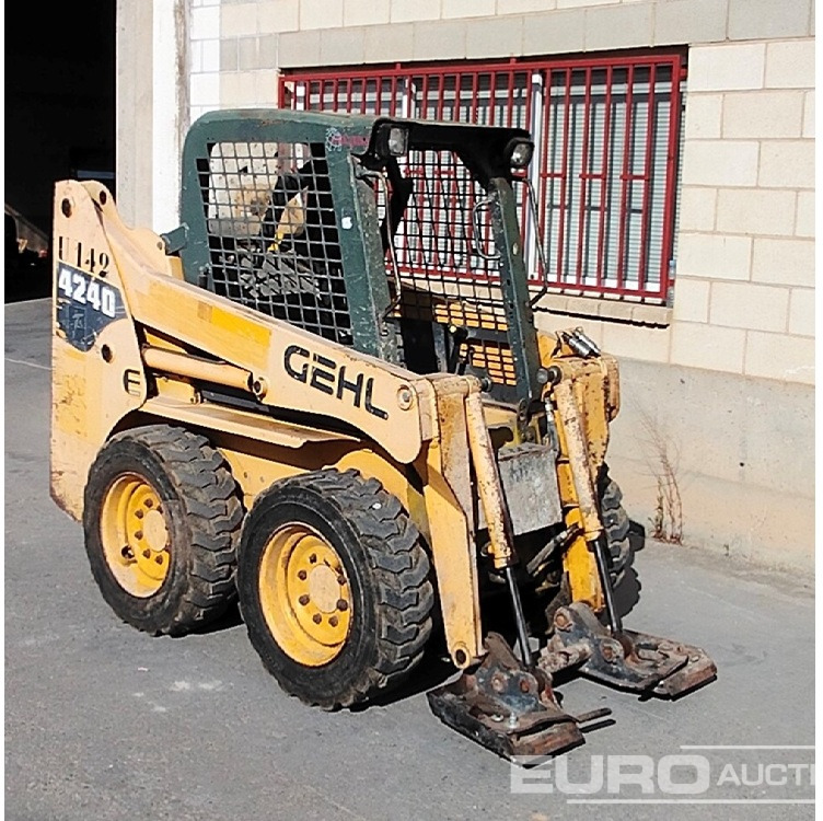 2006 Gehl SL4240 - Skid steer loader: picture 3 2006 Gehl SL4240 - Skid steer loader: picture 3