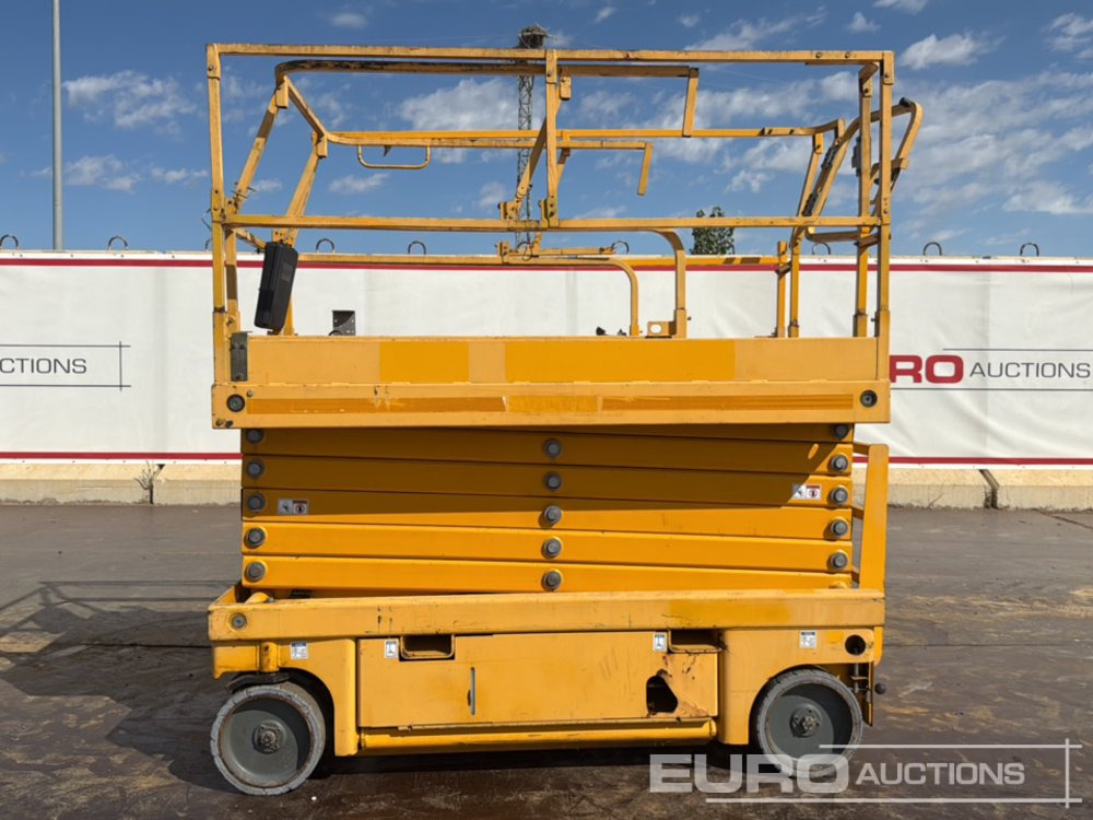 2016 Haulotte Compact 14 - Aerial platform: picture 2 2016 Haulotte Compact 14 - Aerial platform: picture 2