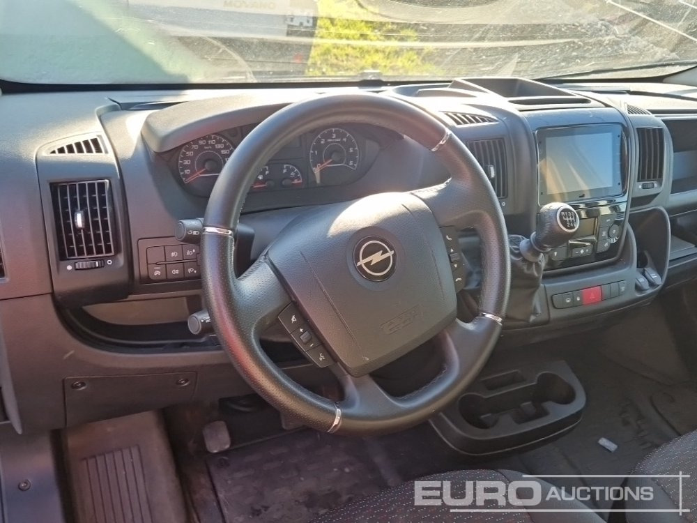 Commercial vehicle 2024 Opel Movano: picture 20